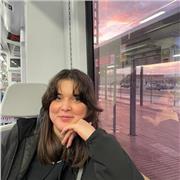 Ragazza laureata in economia offre ripetizioni di matematica e aiuto compiti